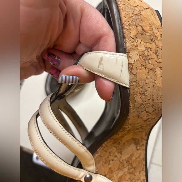 COLE HAAN White Wedge Cork Platform Sandals Womens Size 9 Slip On Shoes - Picture 7 of 7